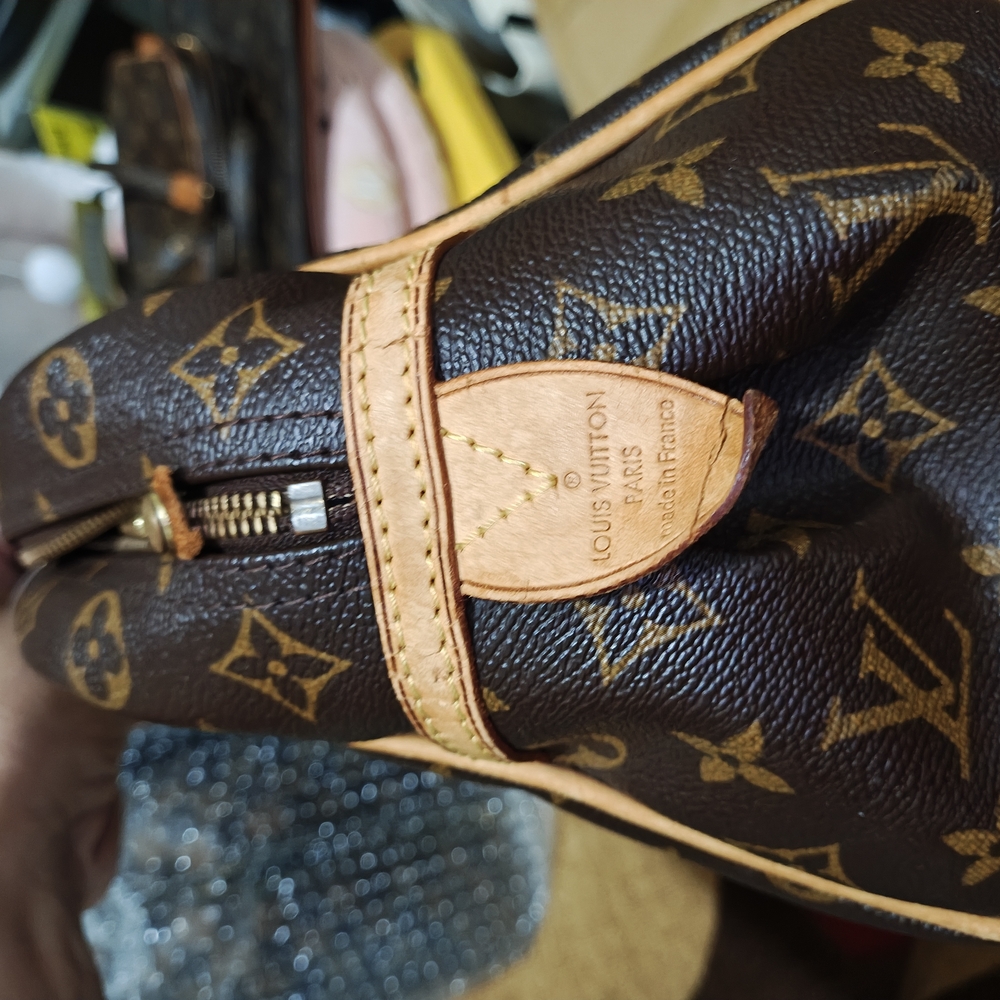 Louis Vuitton Brown Monogram Handbag Montorguiel - Picture 7 of 17
